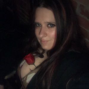 Meet your Posher, Monica